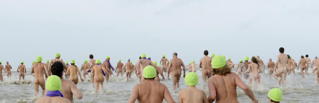 Blote nieuwjaarsduik 