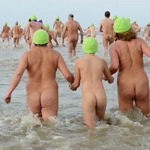 Blote nieuwjaarsduik 